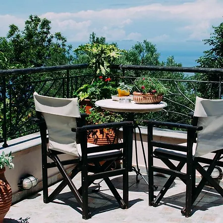 Apartment Manolies Mouresi