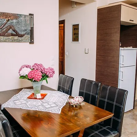 Appartement Manolies *